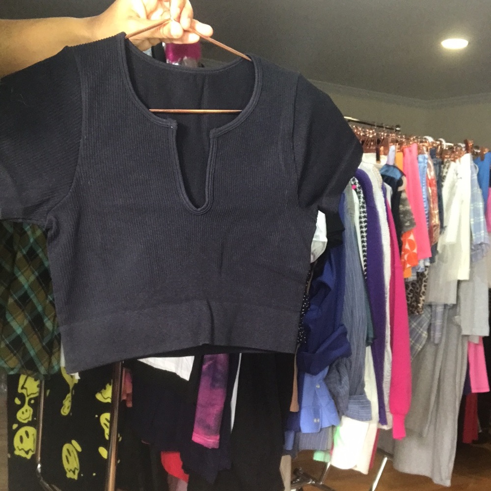 Callie Lives Mauve Brown Athleisure Multi-Ribbed Bodycontouring Cap Sleeve Top - Picture 2 of 2